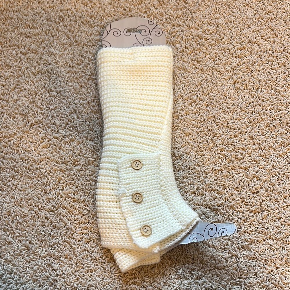 Cream Knit Arm Warmers with Buttons